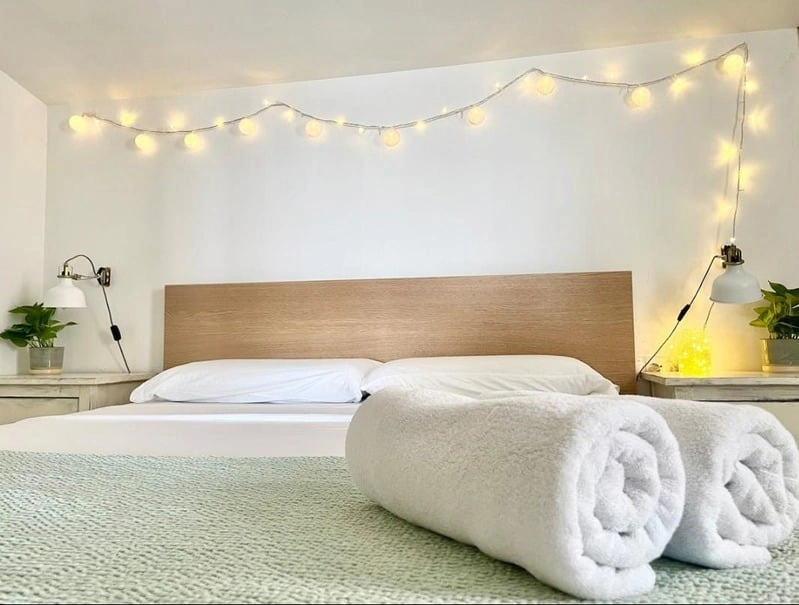 cama-grande-atico-beach-penthouse-vilassar